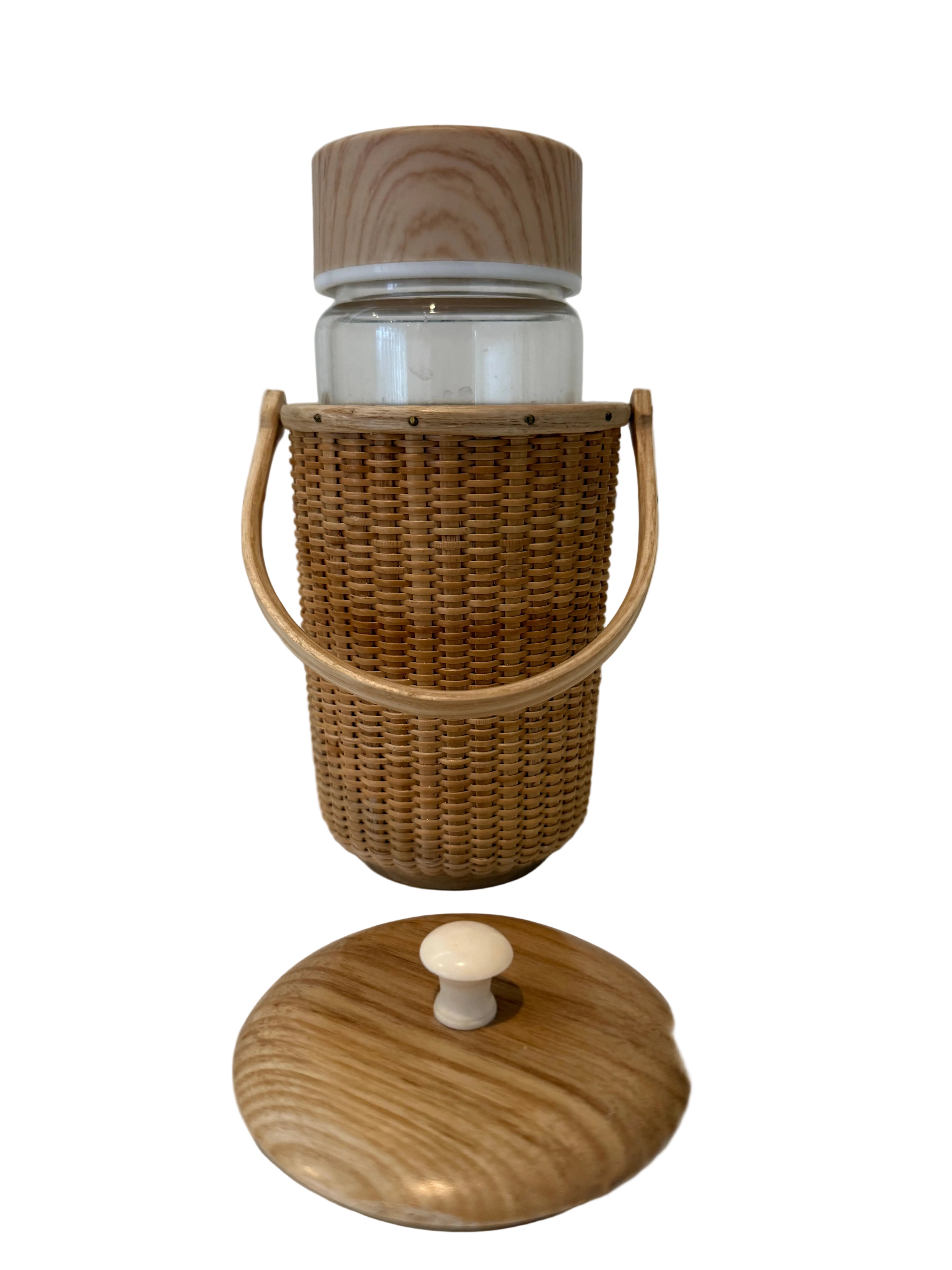 Nantucket Basket with swing handle & lid