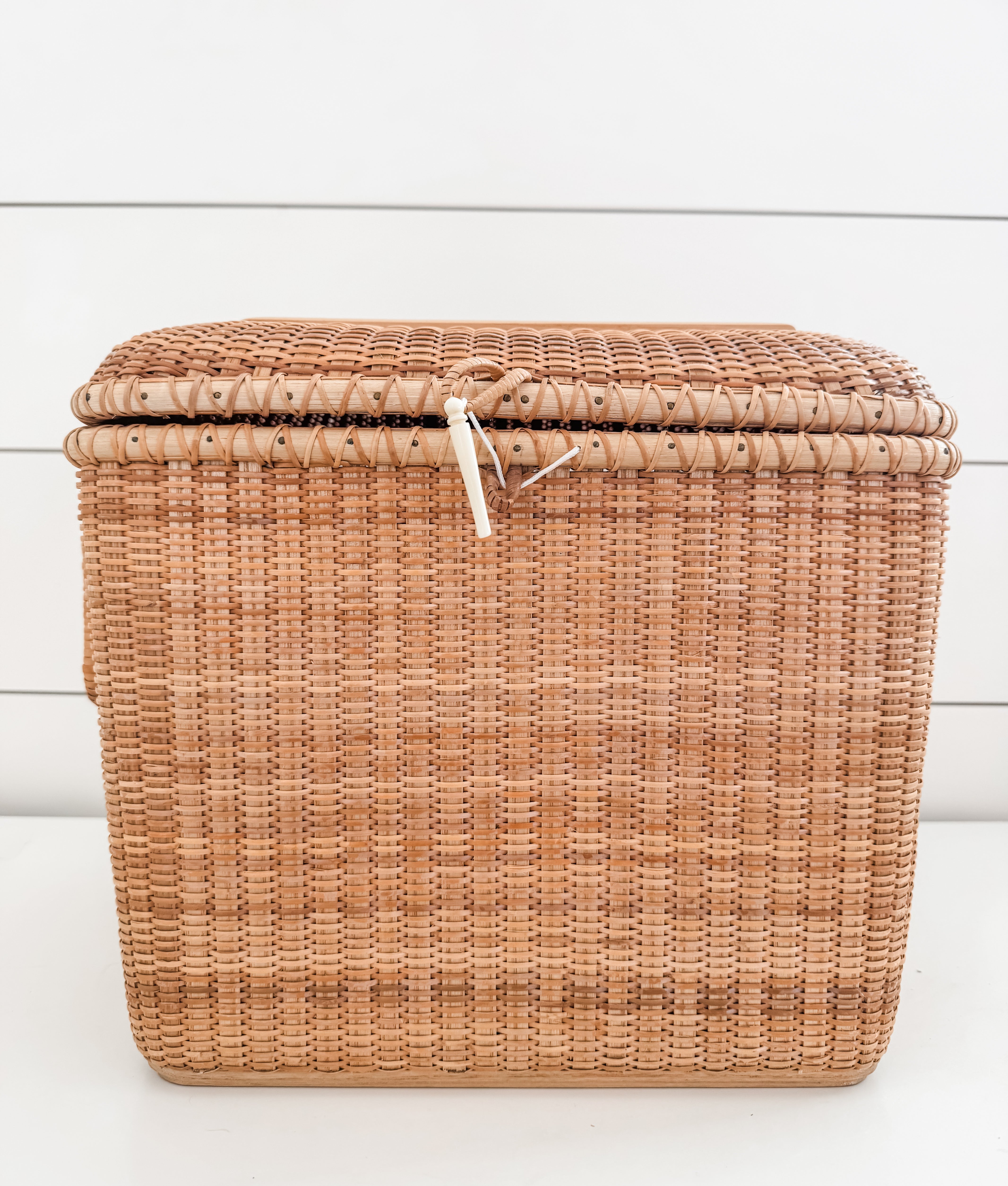 Large Rare Rectangular Shaped Vintage Nantucket Basket