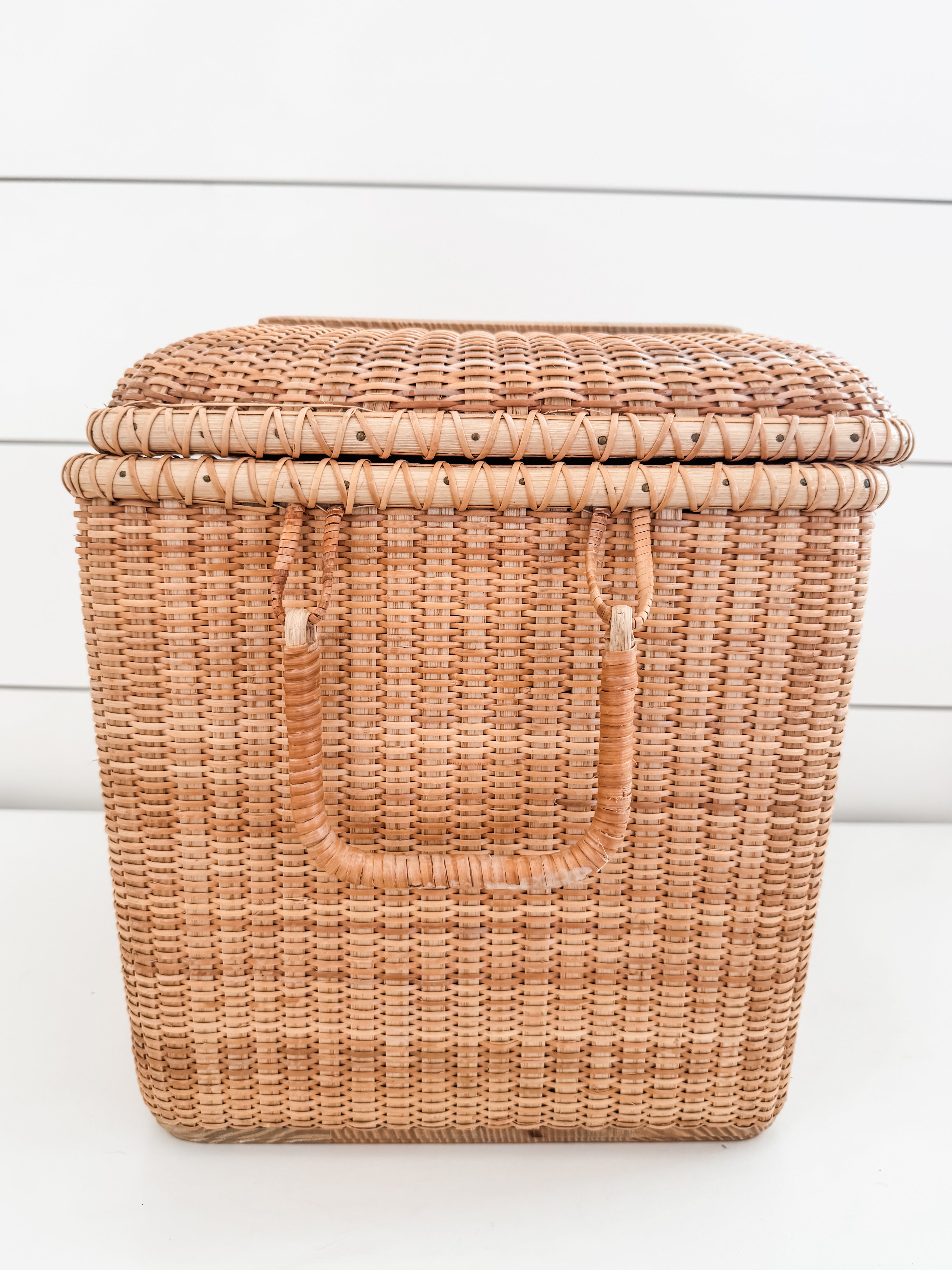 Large Rare Rectangular Shaped Vintage Nantucket Basket