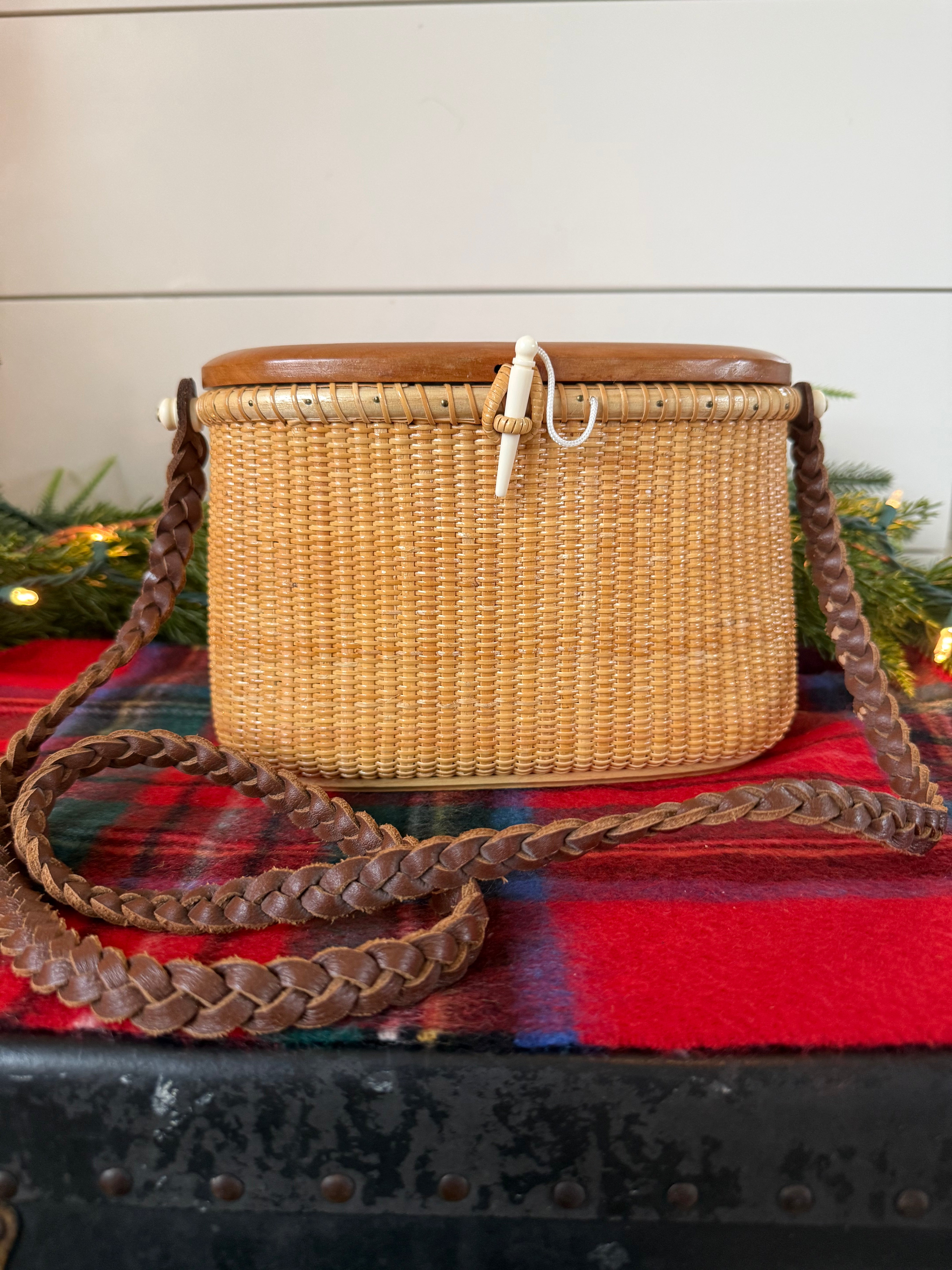 Vintage Nantucket Basket Creel Purse