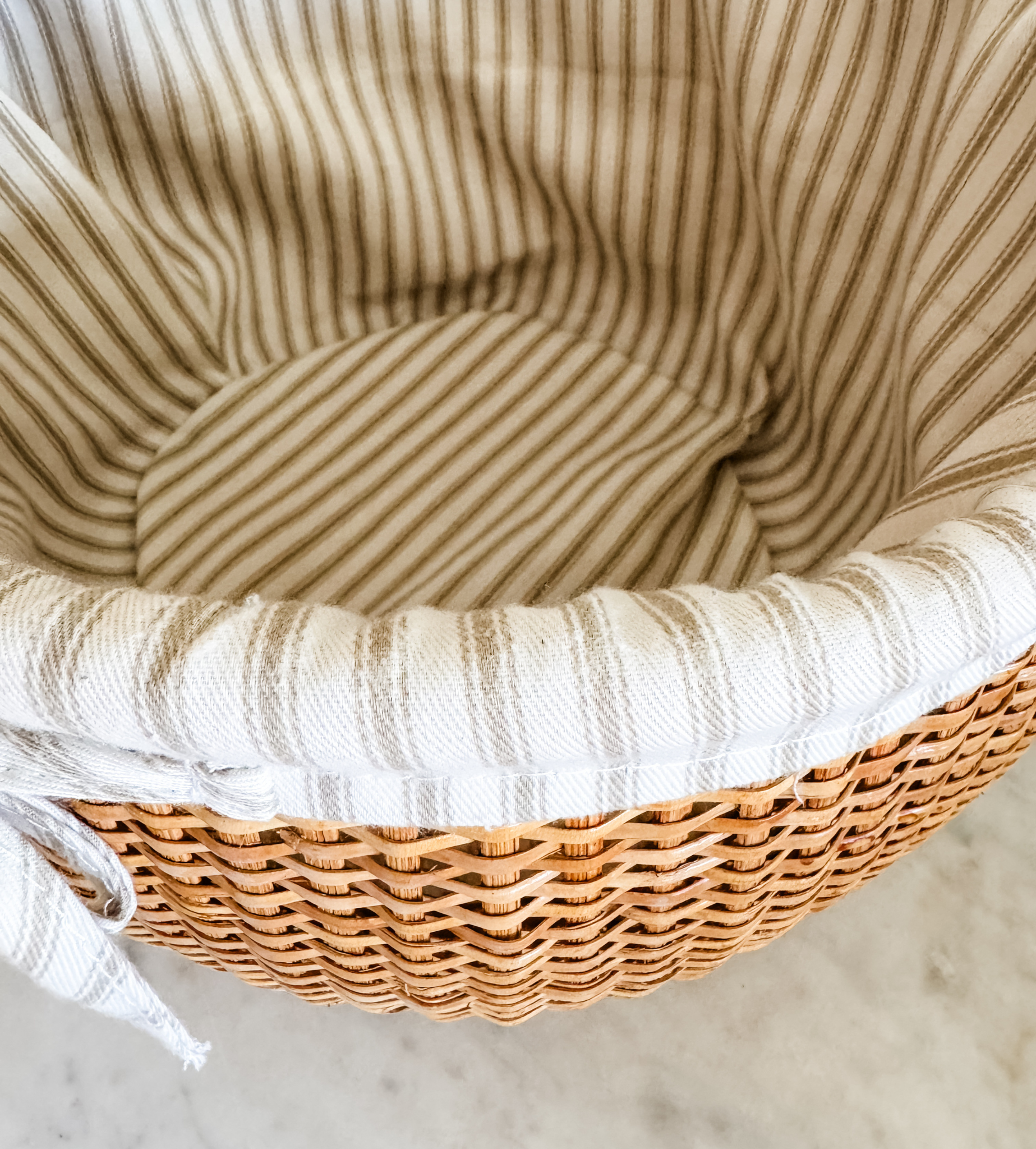 Vintage Round Lidded Nantucket Basket