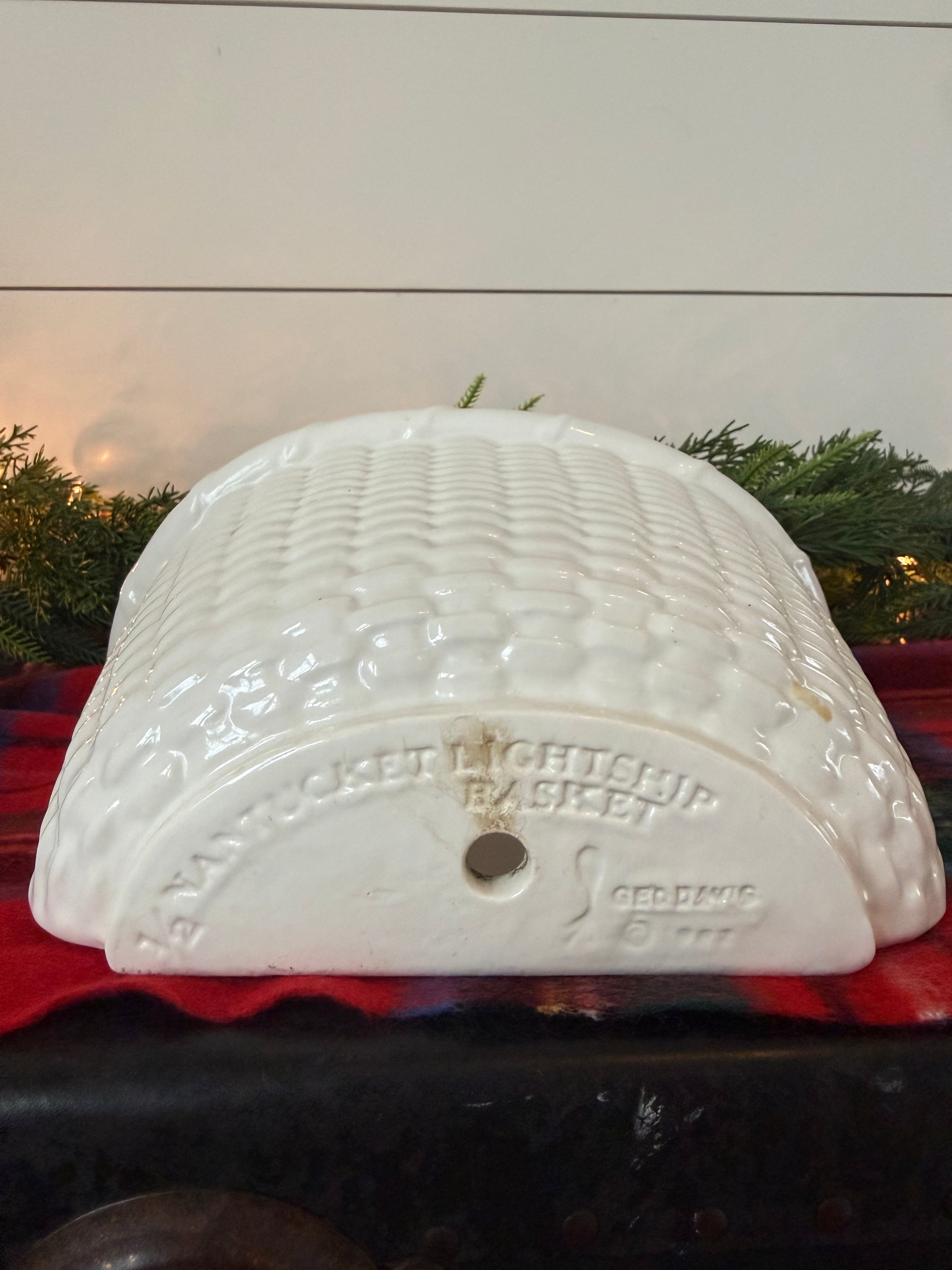 George Davis Pottery - vintage Nantucket Basket Wall Planter